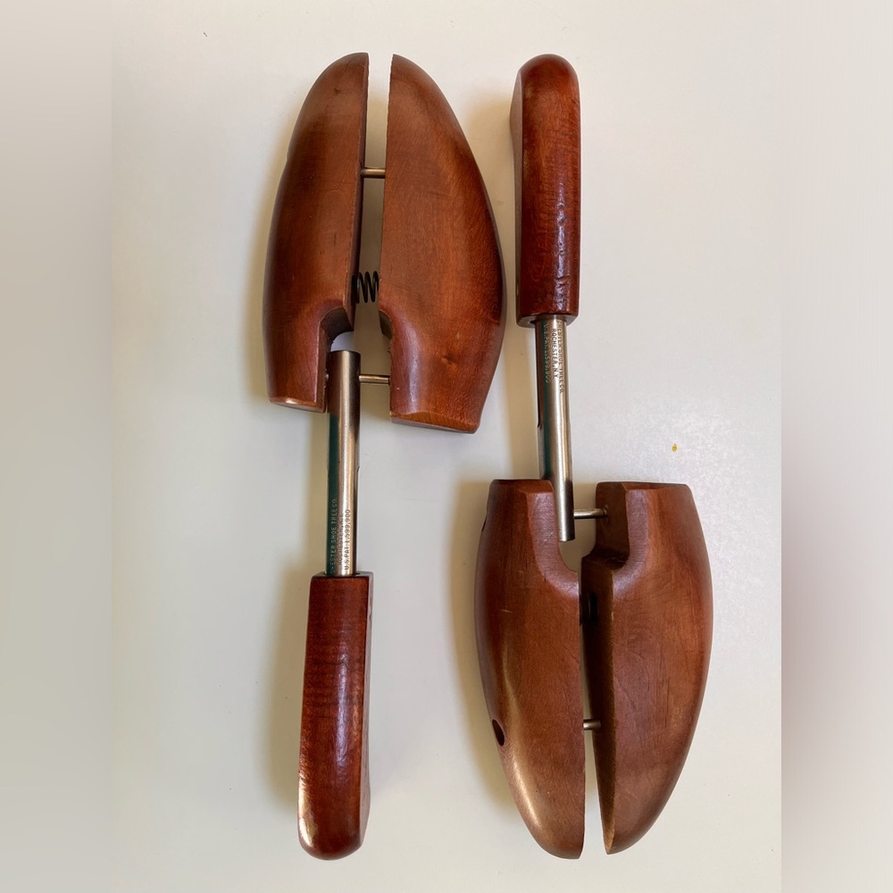 Rochester NY Shoe Tree Set no4. Solid wood. Vintage!